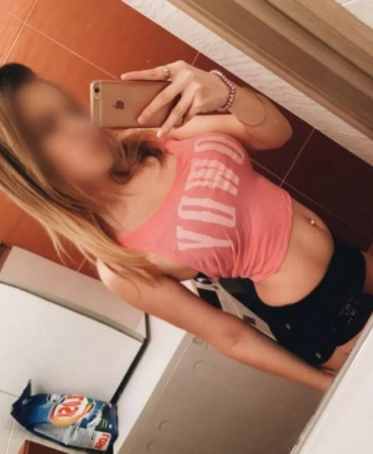 Опытная и раскованная красавица позаботится о тебе. Готова предложить незабываемый отдых и море удовольствия! 13438, 23 года